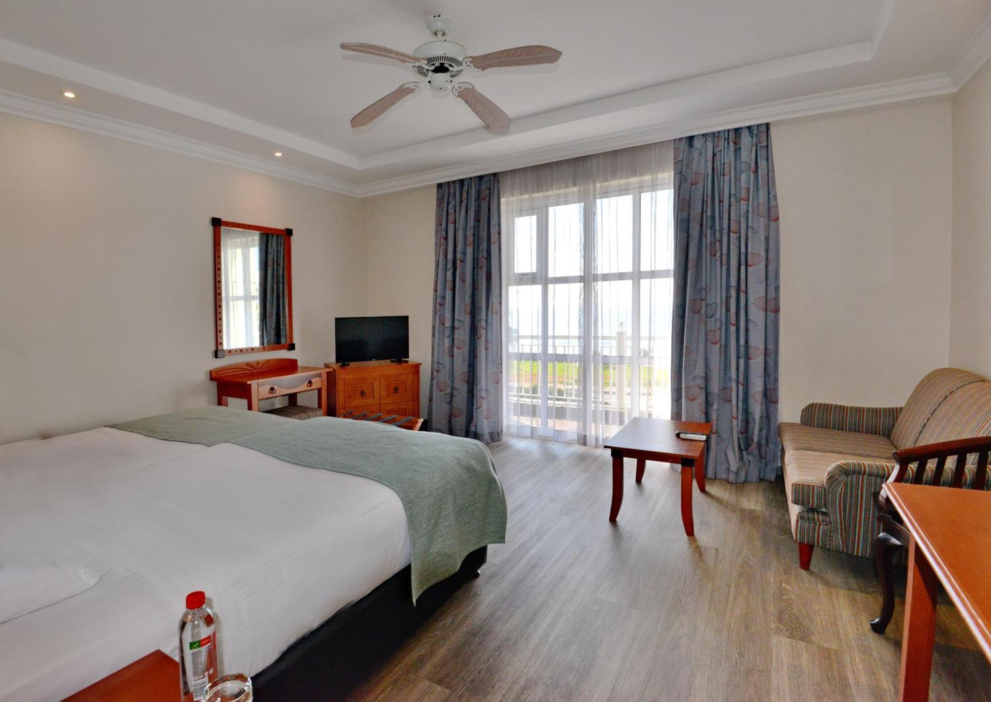 Courtyard Hotel Gqeberha Port Elizabeth Exterior photo